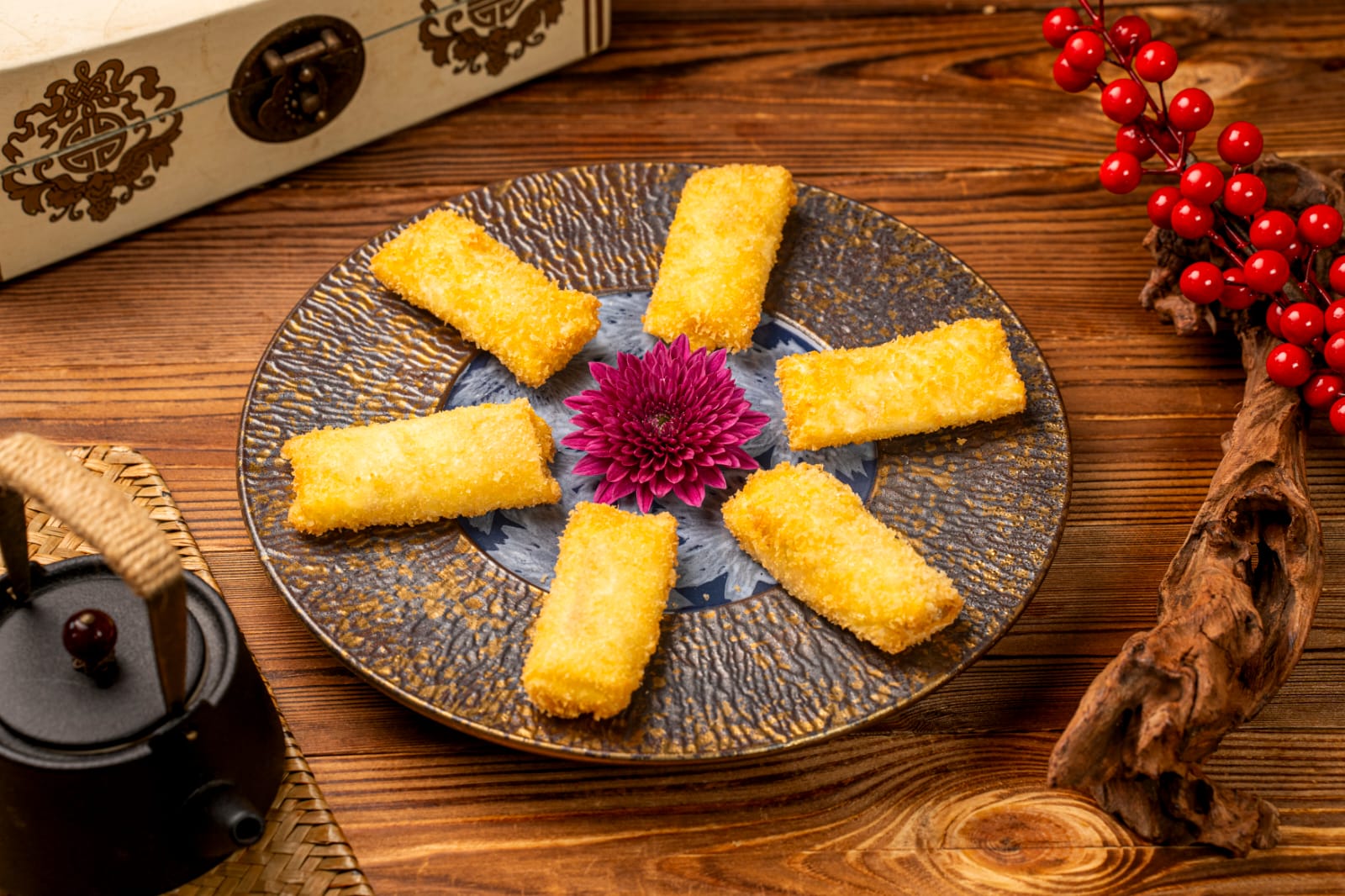 Deep Fried Crispy Seafood Roll